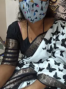 Snapshot of Best_Kannada_Couple chatting on December 17, 5:35 am Best Kannada Couple online show from December 17, 5:35 am