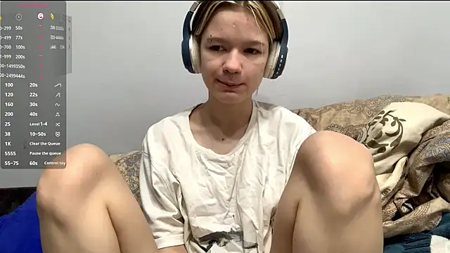 LorRebak online show from November 11, 10:48 am