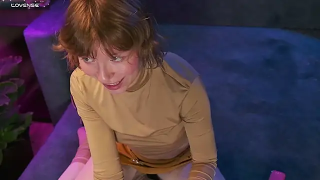 Snapshot of your_carrie chatting on November 2, 11:45 am your carrie online show from November 2, 11:45 am