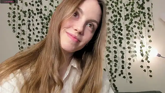 sweet and flirt online show from October 14, 7:31 am