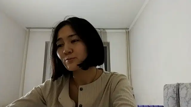 Lyndasilk online show from November 27, 3:36 pm