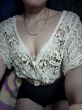 LeanaLy online show from October 14, 12:00 am