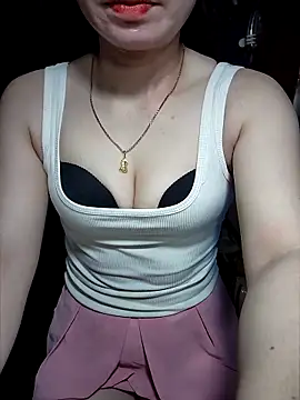 LeanaLy online show from November 8, 12:16 pm