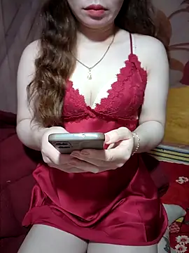 LeanaLy online show from November 22, 1:59 am