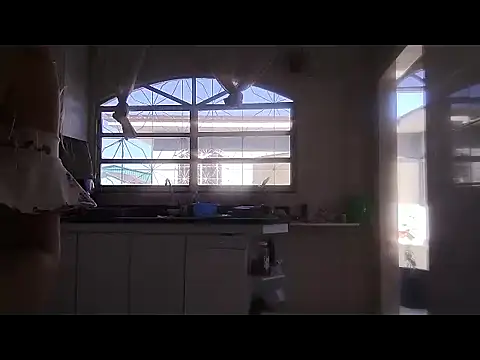 Snapshot of CllarinhaCortes chatting on October 14, 11:00 am CllarinhaCortes online show from October 14, 11:00 am