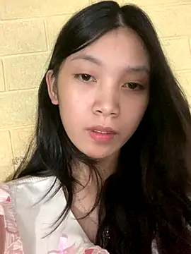 Snapshot of linh-lan1 chatting on October 15, 10:59 am linh-lan1 online show from October 15, 10:59 am