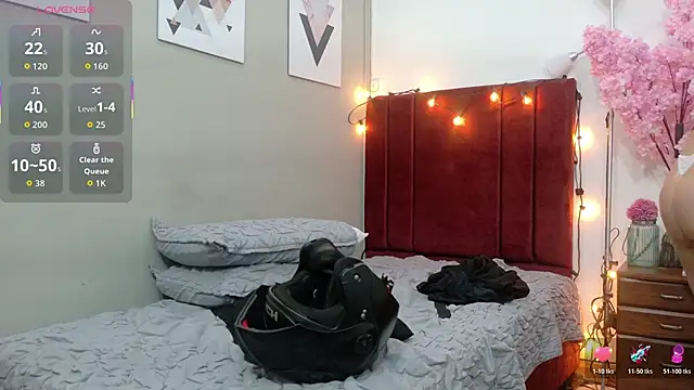 Snapshot of chubbykinkyygirl chatting on November 25, 1:00 pm chubbykinkyygirl online show from November 25, 1:00 pm