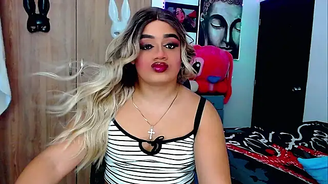 Snapshot of Sofiabigcock22 chatting on October 29, 11:01 am Sofiabigcock22 online show from October 29, 11:01 am