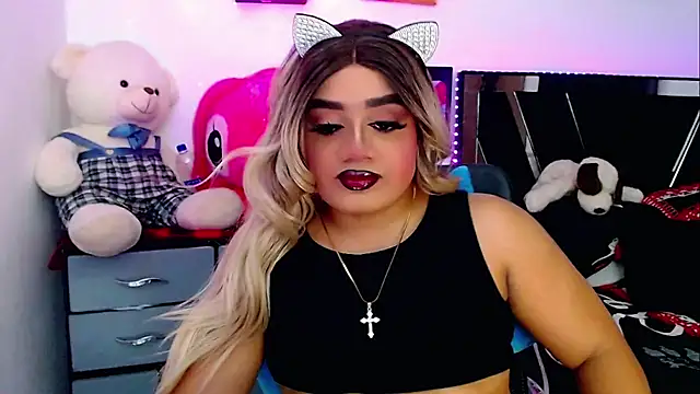 Snapshot of Sofiabigcock22 chatting on November 2, 12:35 am Sofiabigcock22 online show from November 2, 12:35 am