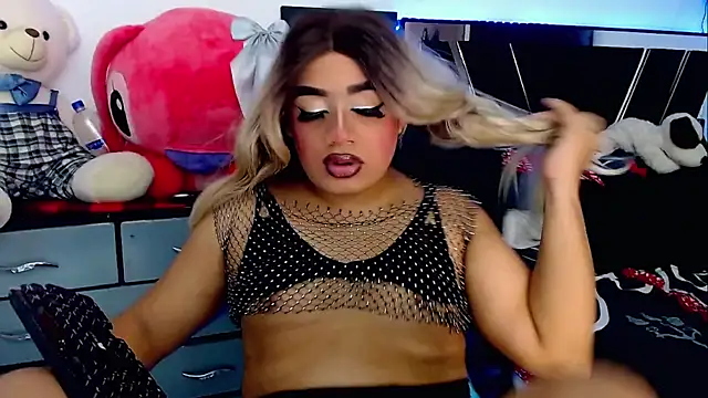 Snapshot of Sofiabigcock22 chatting on November 2, 12:40 pm Sofiabigcock22 online show from November 2, 12:40 pm