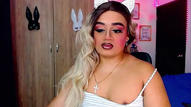 Snapshot of Sofiabigcock22 chatting on November 8, 11:54 am Sofiabigcock22 online show from November 8, 11:54 am