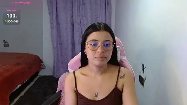 Snapshot of Megan_ve chatting on October 23, 1:38 am Megan ve online show from October 23, 1:38 am