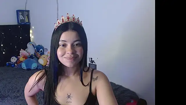 Snapshot of Megan_ve chatting on November 19, 2:11 am Megan ve online show from November 19, 2:11 am