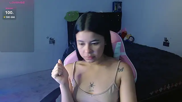 Snapshot of Megan_ve chatting on November 24, 1:49 am Megan ve online show from November 24, 1:49 am