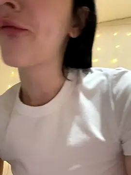 Snapshot of _LovelyDana_ chatting on December 4, 8:39 pm LovelyDana online show from December 4, 8:39 pm