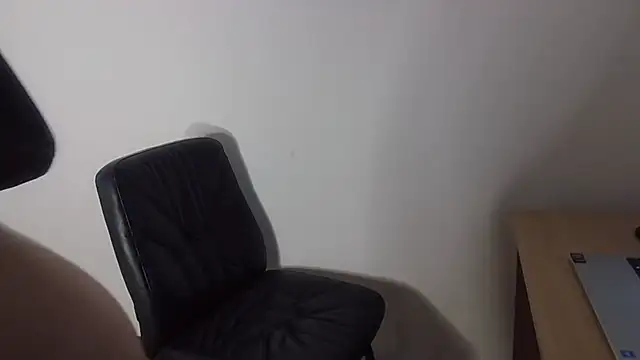 Miss-85 online show from November 11, 7:36 pm