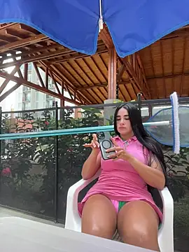 Snapshot of RoseSeductre chatting on November 6, 9:15 pm RoseSeductre online show from November 6, 9:15 pm