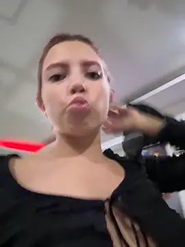 l0lita sweet online show from November 2, 12:13 am