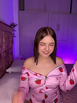 Snapshot of MIACUTEE_ chatting on November 14, 9:13 pm MIACUTEE online show from November 14, 9:13 pm