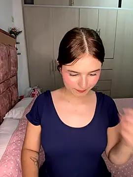 Snapshot of MIACUTEE_ chatting on November 21, 6:23 am MIACUTEE online show from November 21, 6:23 am