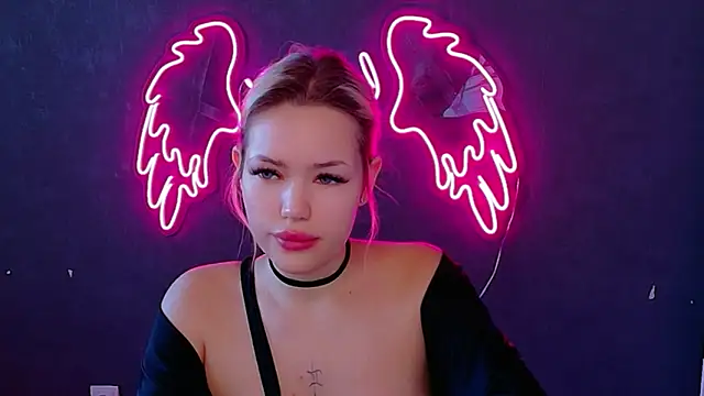 Snapshot of Eva_Mooor chatting on November 15, 7:38 am Eva Mooor online show from November 15, 7:38 am