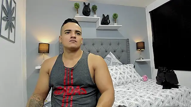 violeta and maxx online show from November 9, 11:36 pm