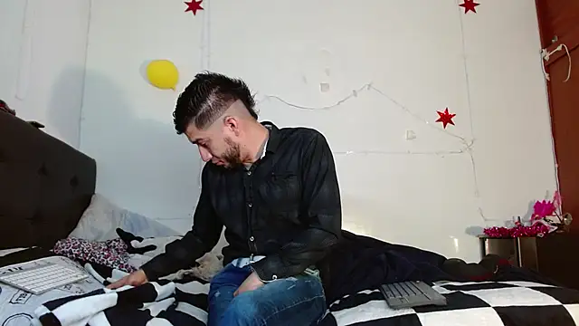 Snapshot of picante70_ chatting on November 19, 11:32 am picante70 online show from November 19, 11:32 am