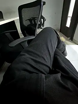 Snapshot of crawlerdrill chatting on November 6, 11:55 am crawlerdrill online show from November 6, 11:55 am