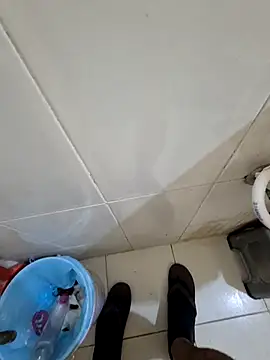 Snapshot of crawlerdrill chatting on November 28, 2:14 am crawlerdrill online show from November 28, 2:14 am