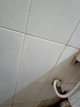 Snapshot of crawlerdrill chatting on December 14, 6:19 am crawlerdrill online show from December 14, 6:19 am