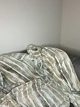 Snapshot of YourFavorite_Daiisy chatting on October 17, 12:47 am YourFavorite Daiisy online show from October 17, 12:47 am