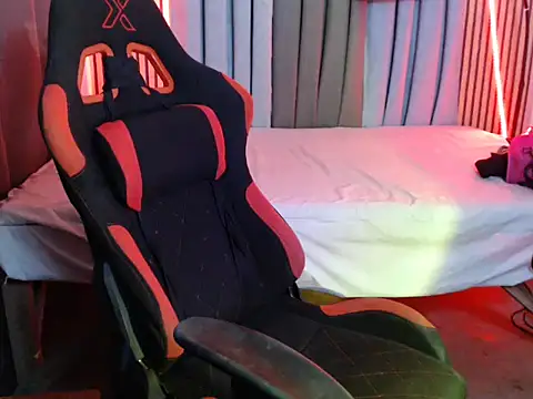 kettie  online show from November 27, 9:33 am