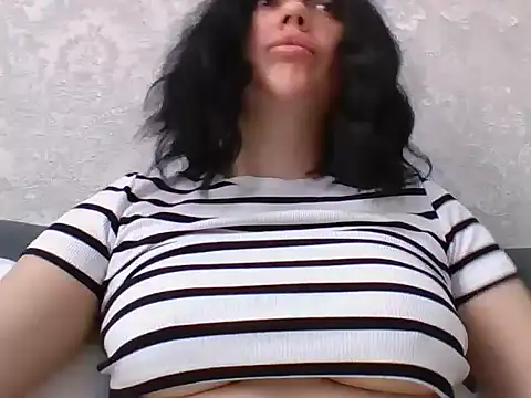 Snapshot of Yanorell chatting on March 4, 6:41 am Yanorell online show from March 4, 6:41 am