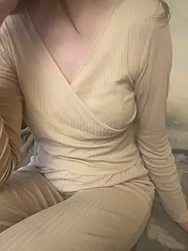 KittieCreme online show from February 5, 11:04 am