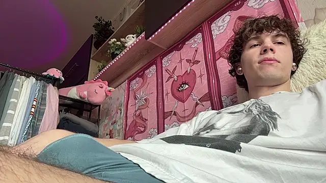 Jeremy1Scott online show from April 7, 5:30 am