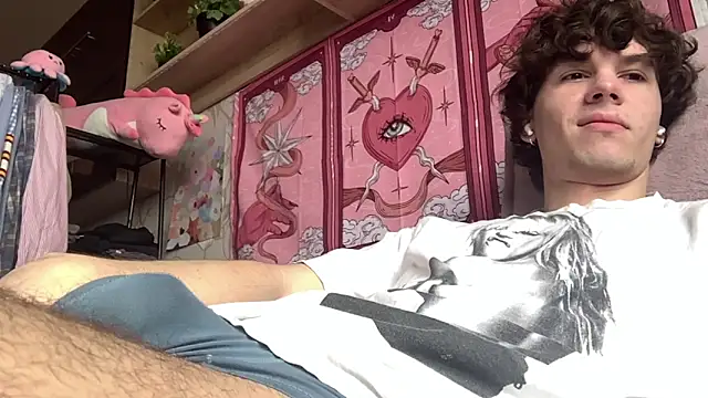 Jeremy1Scott online show from April 21, 5:03 am