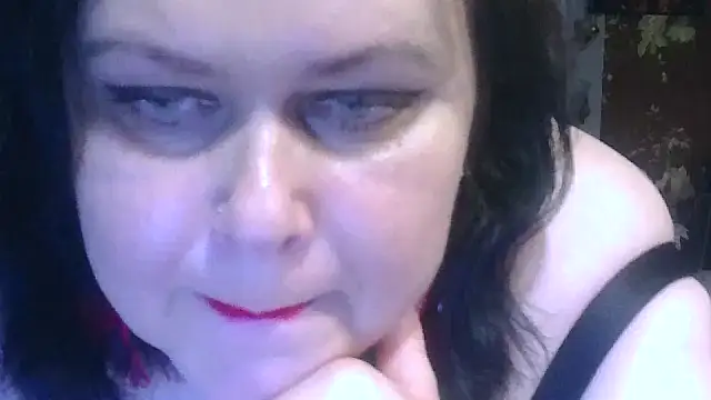 Snapshot of CharleeKendall chatting on November 13, 4:06 pm CharleeKendall online show from November 13, 4:06 pm