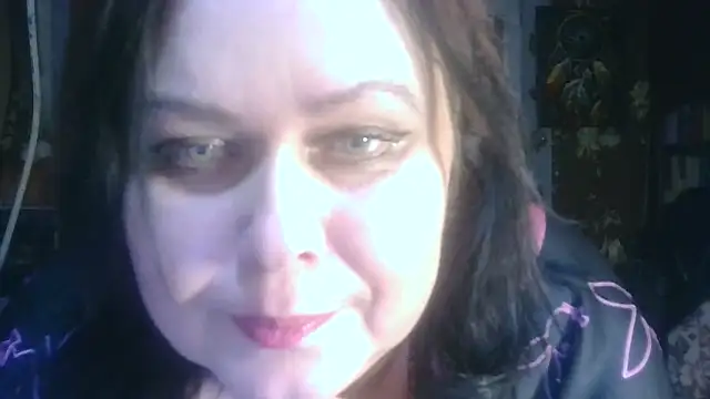 Snapshot of CharleeKendall chatting on November 18, 3:16 pm CharleeKendall online show from November 18, 3:16 pm