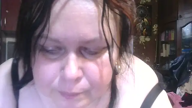 Snapshot of CharleeKendall chatting on December 17, 10:54 am CharleeKendall online show from December 17, 10:54 am