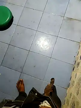 Snapshot of incestmom chatting on October 27, 10:41 am incestmom online show from October 27, 10:41 am