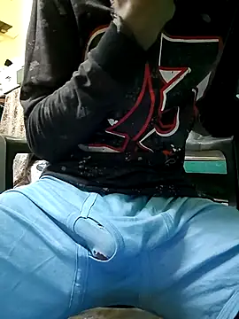 Snapshot of laand__765 chatting on November 28, 9:50 pm laand 765 online show from November 28, 9:50 pm