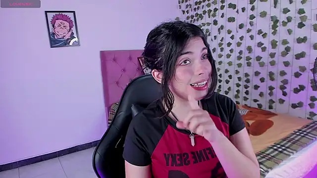 Snapshot of selina_lovers_ chatting on October 25, 3:58 am selina lovers online show from October 25, 3:58 am