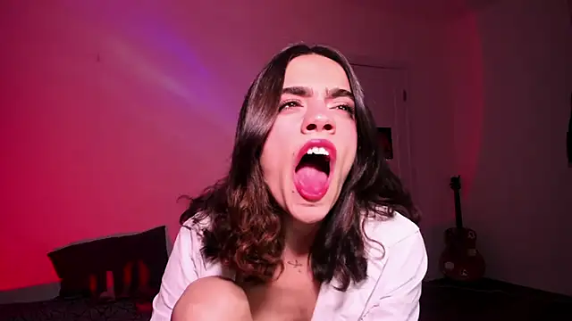 Snapshot of nightfloatt chatting on November 25, 2:17 pm nightfloatt online show from November 25, 2:17 pm