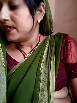 Snapshot of Rayal_bhabi chatting on January 12, 10:42 am Rayal bhabi online show from January 12, 10:42 am