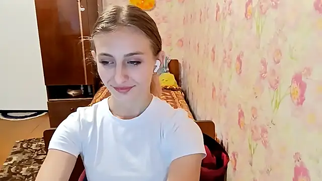 Snapshot of AmeliLia chatting on October 16, 2:07 pm AmeliLia online show from October 16, 2:07 pm