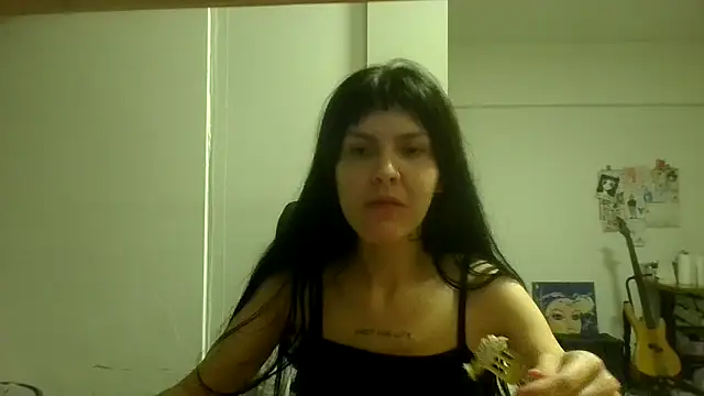 miapink33 online show from December 4, 4:55 am