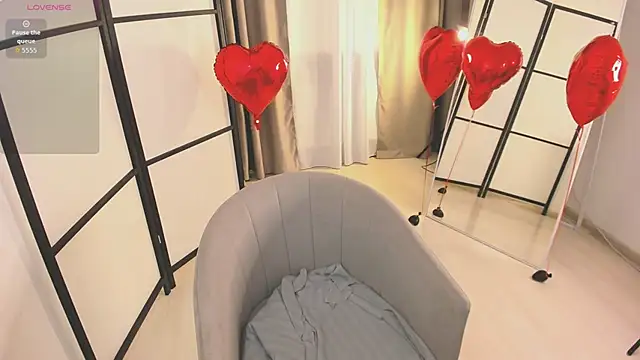 Stacy Starr online show from February 9, 2:32 pm