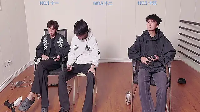 Snapshot of hyboys chatting on October 13, 10:48 am hyboys online show from October 13, 10:48 am