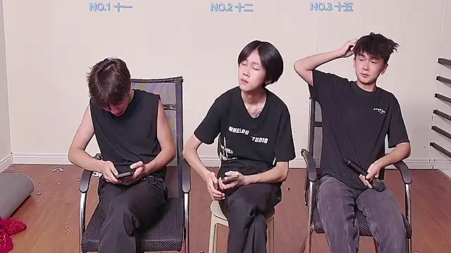 Snapshot of hyboys chatting on October 15, 10:37 am hyboys online show from October 15, 10:37 am