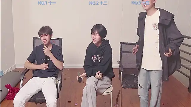 Snapshot of hyboys chatting on October 16, 10:16 am hyboys online show from October 16, 10:16 am